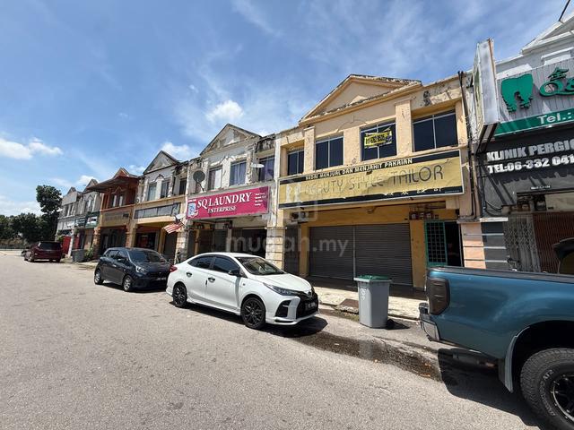 FACING MAIN ROAD Double Storey Shoplot Taman Merdeka Jaya near Cheng 1