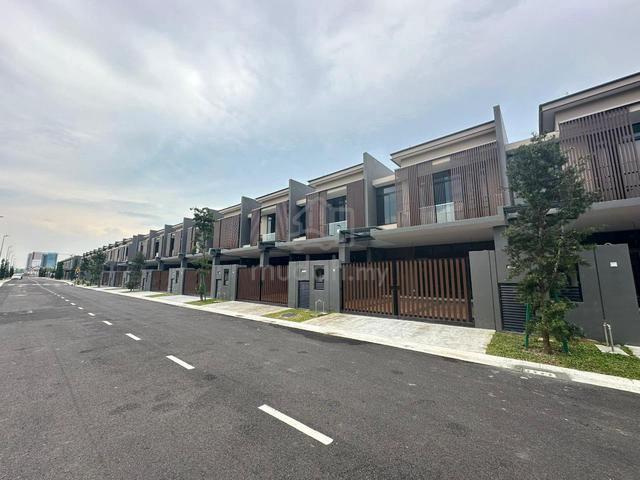 [Fully Furnish] Aurora Sentral Villa/ 5Bed 5Bath Near Tuas Guarded 1