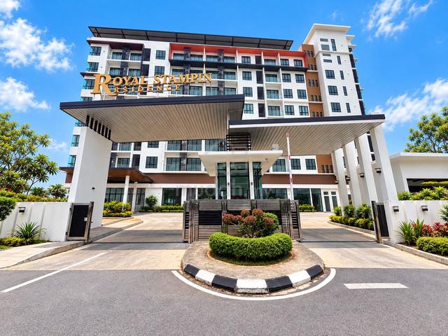 Royal Richmond Gold 1