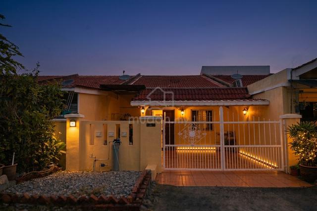 20x70 RENOVATED & SPACIOUS 🔥 1-Storey Terrace Taman Kinrara Seksyen 5 1