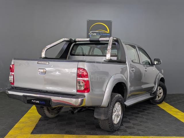 Toyota HILUX 2.5 G VNT FACELIFT (A) NO OFFROAD 4X4 - 3
