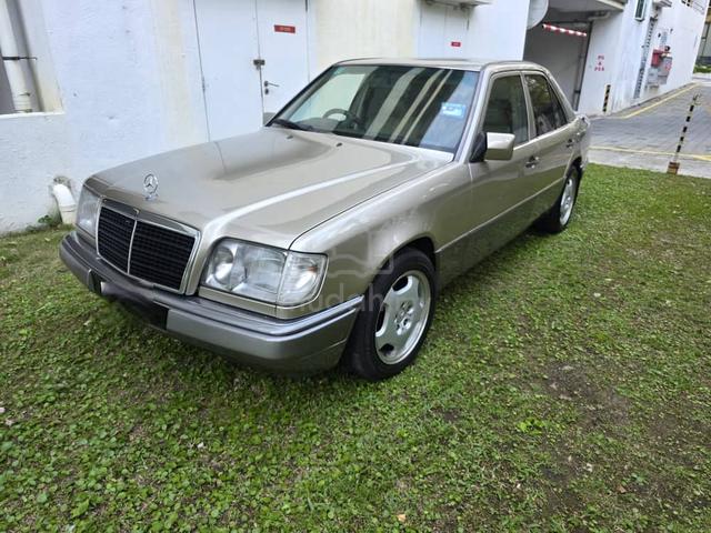 1995 Mercedes Benz E220A W124 - 4
