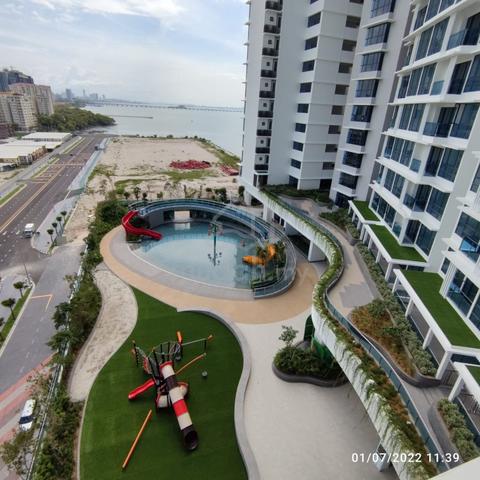 Queens Residences Q1 @ Queens Waterfront 1