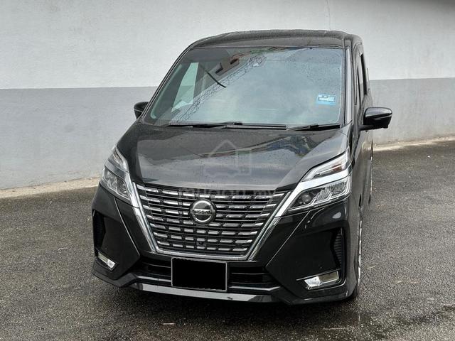 Nissan SERENA 2.0 S-HYBRID HIGHWAY STAR - 1