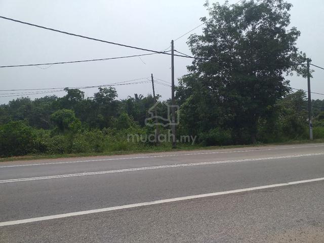 tanah tepi jln raya airhitam 200k/ekar 1