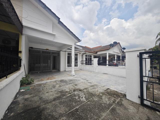 Below Market Freehold Single Storey Terrace Taman Desa Cempaka Nilai 1