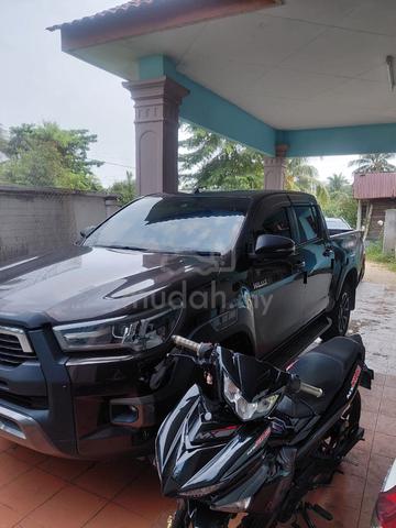 2001 Toyota HILUX 2.8 MY00 LN166R (M) - 1