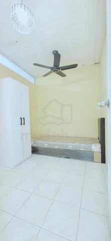 Bilik sewa di Beverly Hills Kedai 1