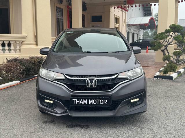2019 Honda JAZZ GK5 1.5 E FACELIFT (A) FULL LOAN - 4