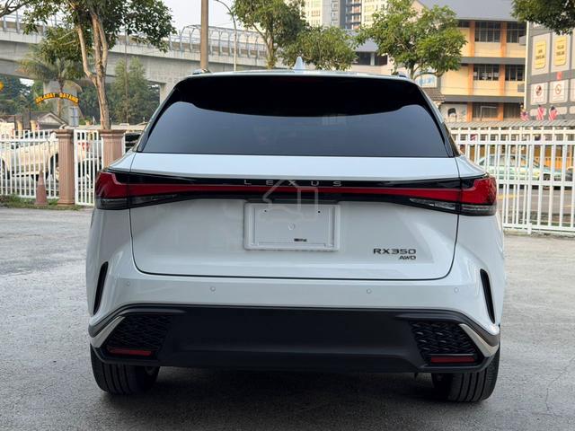 2025 Lexus RX350 2.4 F SPORT*REAR PWRSEAT*BLK SEAT - 3