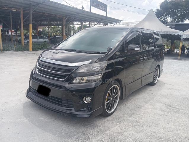 2013 Toyota VELLFIRE 2.4 GOLDEN EYES (LOAN KEDAI) - 1