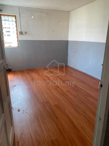Desa Petaling Flat 1