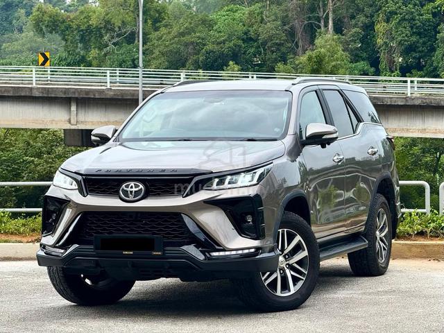 Toyota FORTUNER 2.7 SRZ 4X4 7Seater GR Bodykit 2.4 - 1