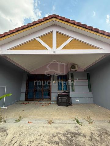 Tun Aminah Skudai Baru @ Jalan Hang Tuah Double Storey Low Cost 3 Room 1