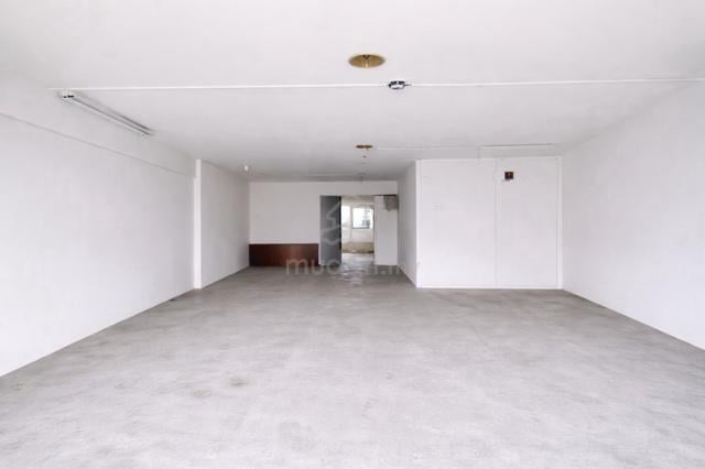 3rd Floor Office , Opposite Sunway Pyramid ,Walking to BRT 1