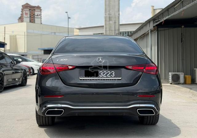 W206 39K 2022 Mercedes Benz C300 2.0 AMG LINE  (A) - 4