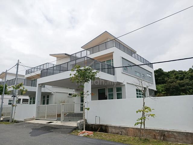 [ FREEHOLD CORNER ] 2.5 Storey Bungalow Nuri D Tunggal Krubong Melaka 1