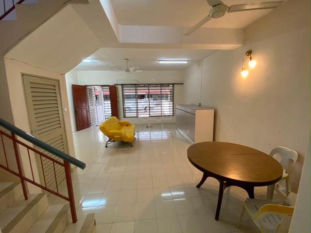 Taman bayu mutiara 2 storey terrace house for rent 1