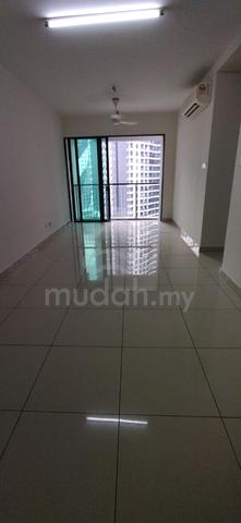 KL Traders Square Residences 1