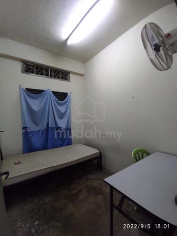Fully Furnished Single Room for Rent at Section 17, Petaling Jaya !! 1