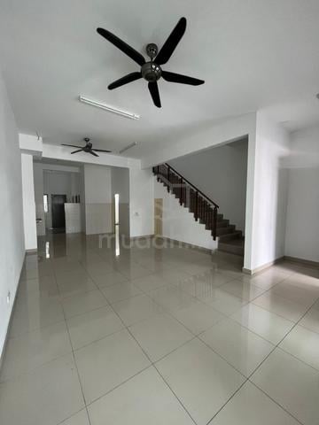 Setia Indah 13 Setia Alam 20x70 4B4R Basic Unit Good Condition - RENT 1