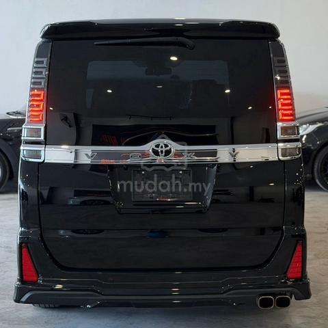 2021 Toyota VOXY 2.0 ZS KIRAMEKI III (A) - 4