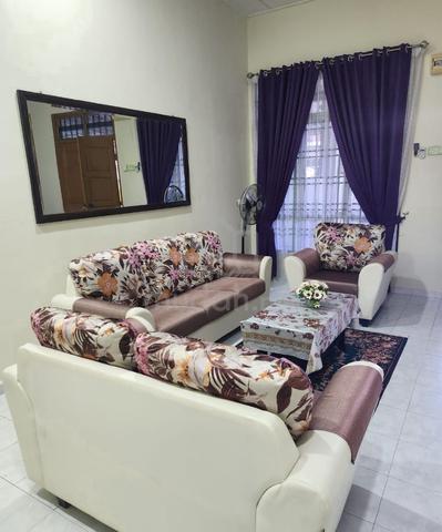 nak jual  termasuk perabot 1