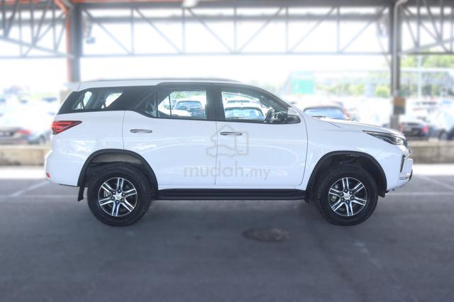 2023 Toyota FORTUNER 2.4 VRZ Diesel - 4
