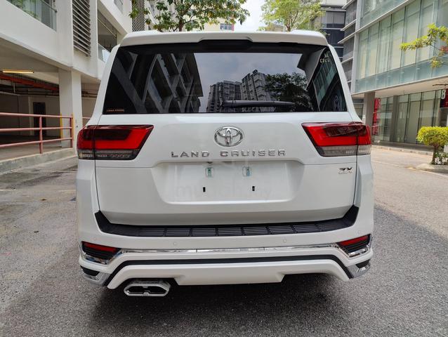 JBL 2025 Toyota LANDCRUISER 3.4 300 ZX OFFER (A) - 4