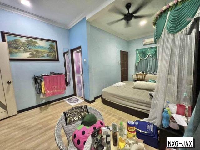 Facing Open Renovated Kota Bayuemas Port Klang 2 Sty Endlot House 1