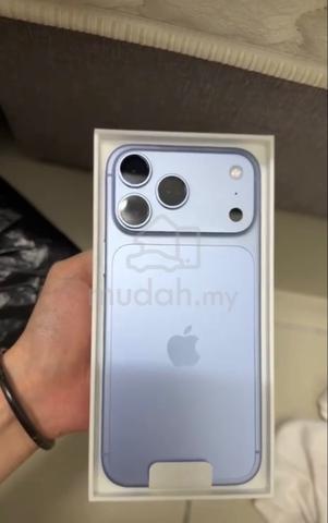 Carousel Image Selected