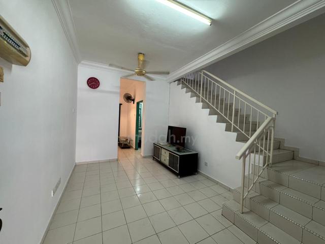 [Full Loan] 2 Storey Low Cost House Jalan Ara Kulai IOI Bandar Putra 1