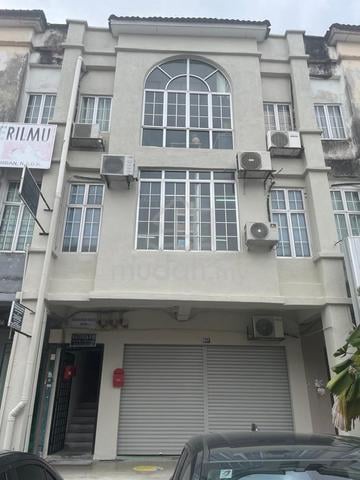 3 Storey Shop Lot Oakland Commerce Centre, Seremban 2 (Under Value) 1