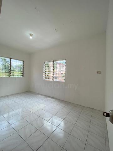 Telipok Ria Apartment 4