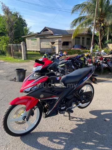 yamaha v8 motorcycle