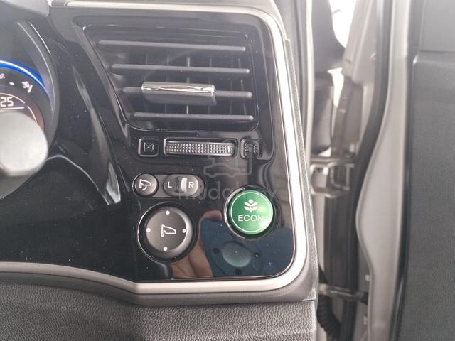 2015 Honda CITY 1.5 V FSR LOW MILEAGE 37KM ONLY - 5