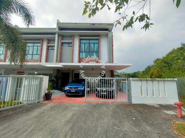 Corner Lot Double Storey Rimbayu Type Scarlet 1