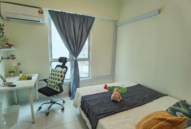 Middle Room at Elit Heights, Bayan Baru 1