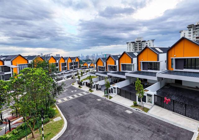 BRAND NEW ✨ 2.5 Storey Superlink East 57 Taman Melawati KL 1