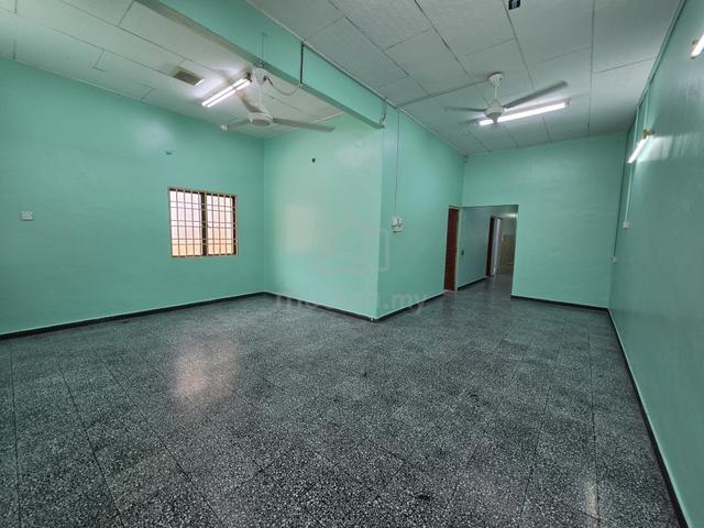 1 storey terrace | corner | Batu Lanchang | Jelutong | For Rent 1
