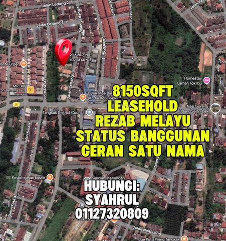 Tanah Banggunan Pekan Tangkak 1
