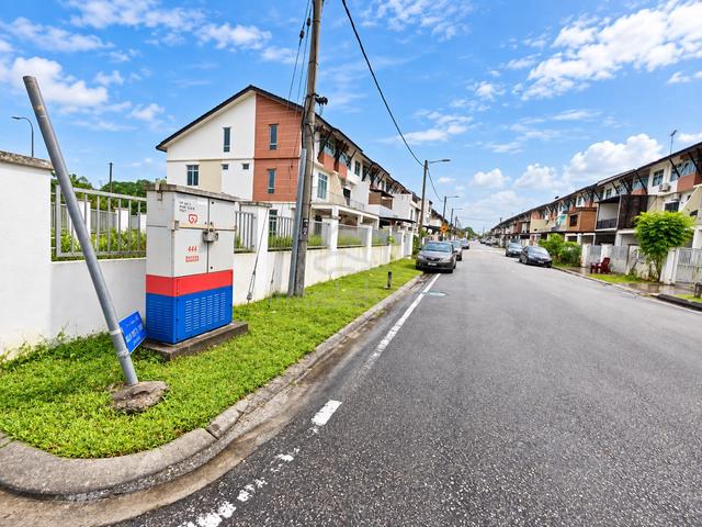 Senai Scientex Utama 2.5 Storey Full loan Impian Emas Kulai Indahpura 1