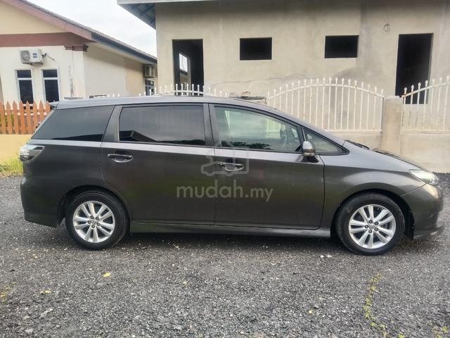 2013 Toyota WISH 1.8 X ZGE20G FACELIFT (A) - 4