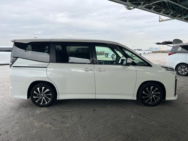 2023 Toyota VOXY 2.0 S-Z (A) - 3