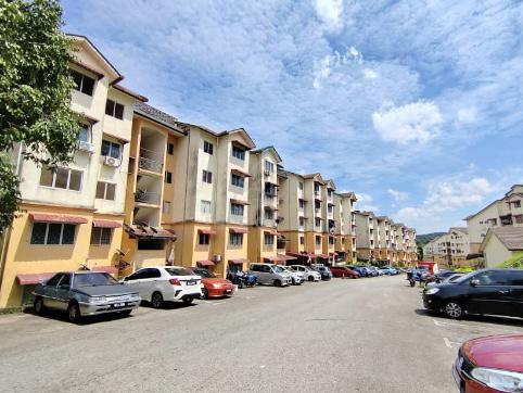 Cempaka Apartment (Taman Bunga Raya) 1