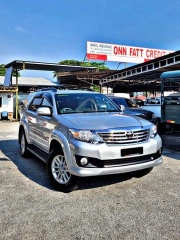 2013 Toyota FORTUNER 2.7 V FACELIFT (A) Tip top - 2
