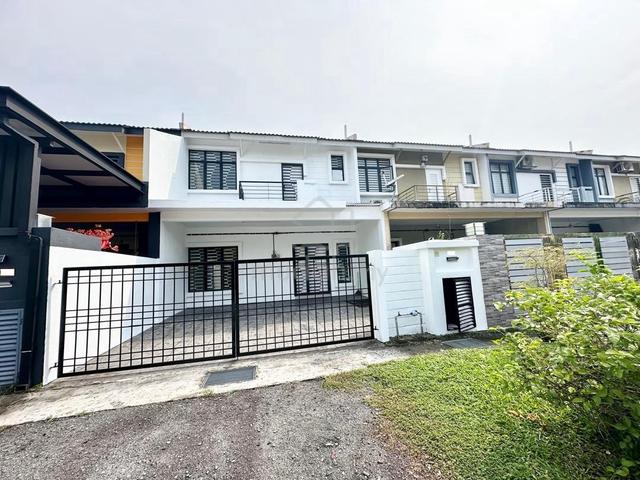 Double Storey Terrace Camelia Saujana Rawang, Rawang 1