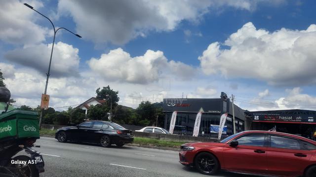 3 S Commercial Car Showroom Facing Main Road Frontage MRR2 3