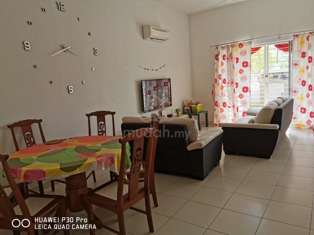 Bandar Bukit raja saron fully furnished ready unit Elsa kitchen cabine 1