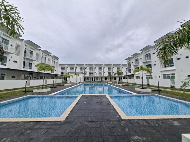 Marq Suites Townhouse For Sale 1